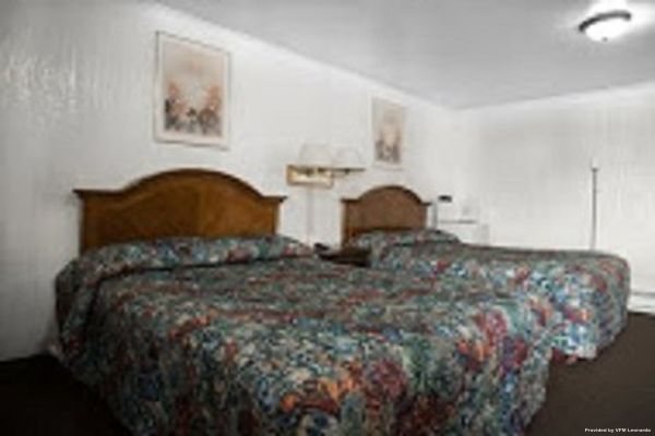 ROSEMOUNT MOTEL (Bedford)